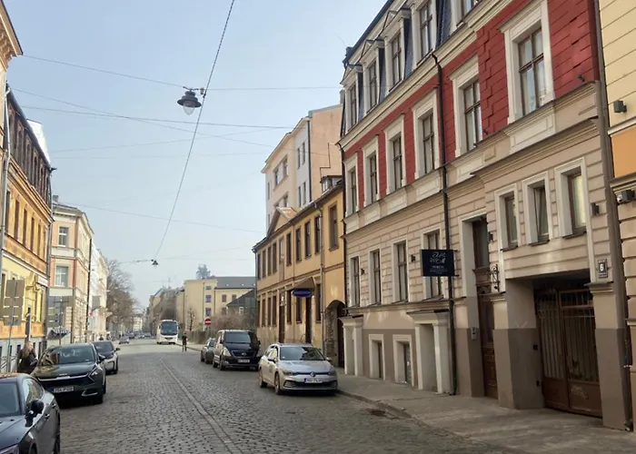 Cozy 2 In Quiet Center